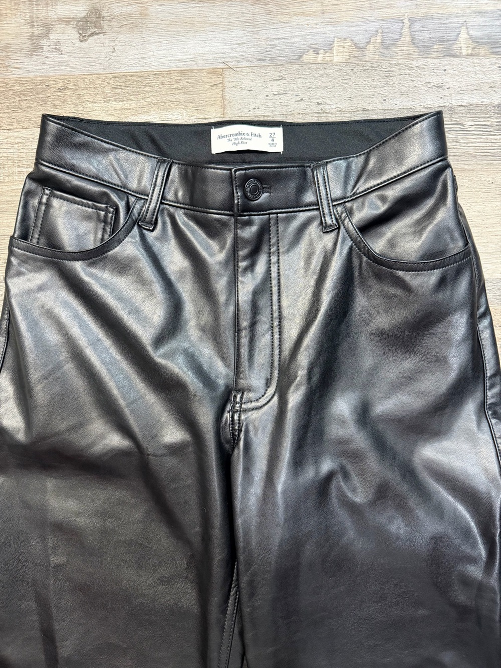 Abercrombie‎ & Fitch Black Faux Leather Wide-Leg Pants - Picture 4 of 8